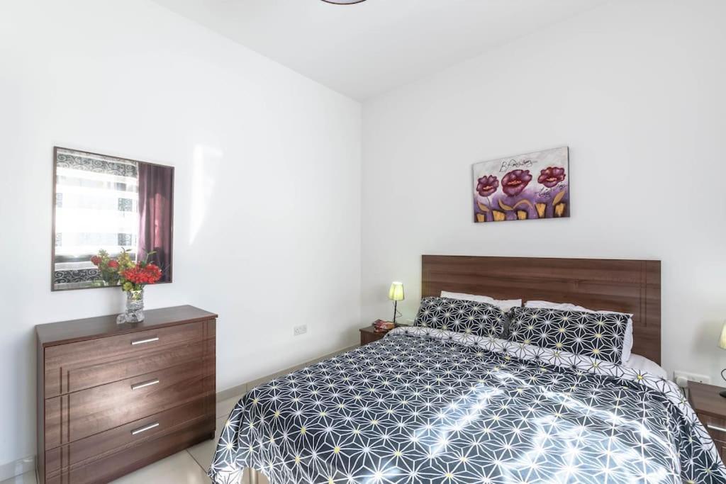 Modern Apt. Close To The Square * St. Paul's Bay